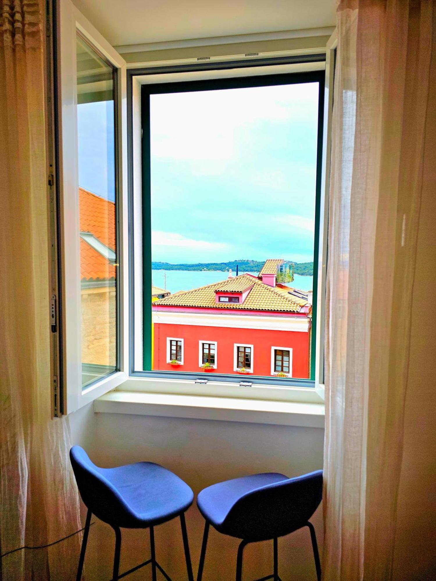 Square View Apartment *