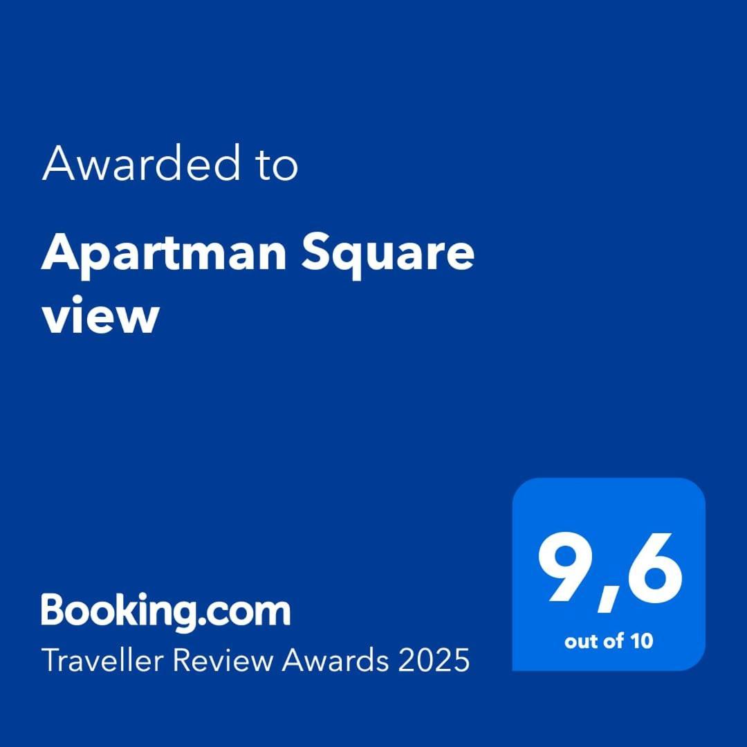 Square View Apartment *